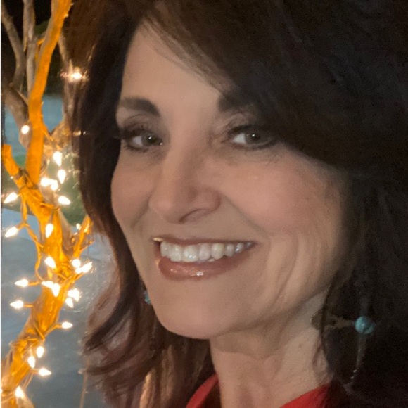 Meet your Posher, Donna - Picture 1 of 1